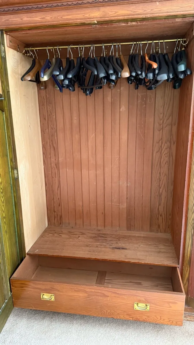 Vintage pitch pine wardrobe 3-doors - Image 3