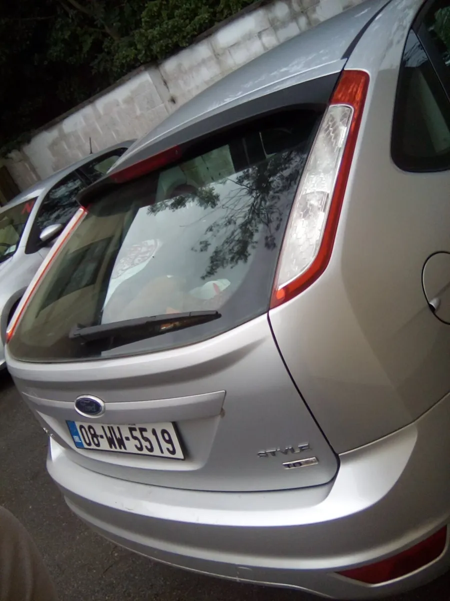 08 ford focus - Image 2