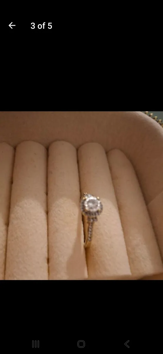 Engagement ring - Image 2