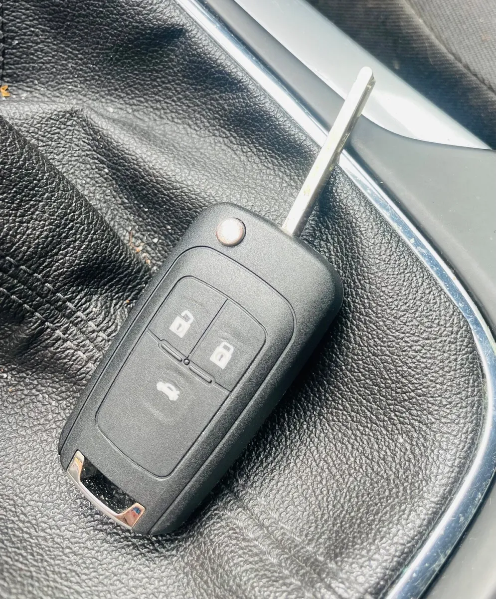 Opel Insignia 2014 - Image 4