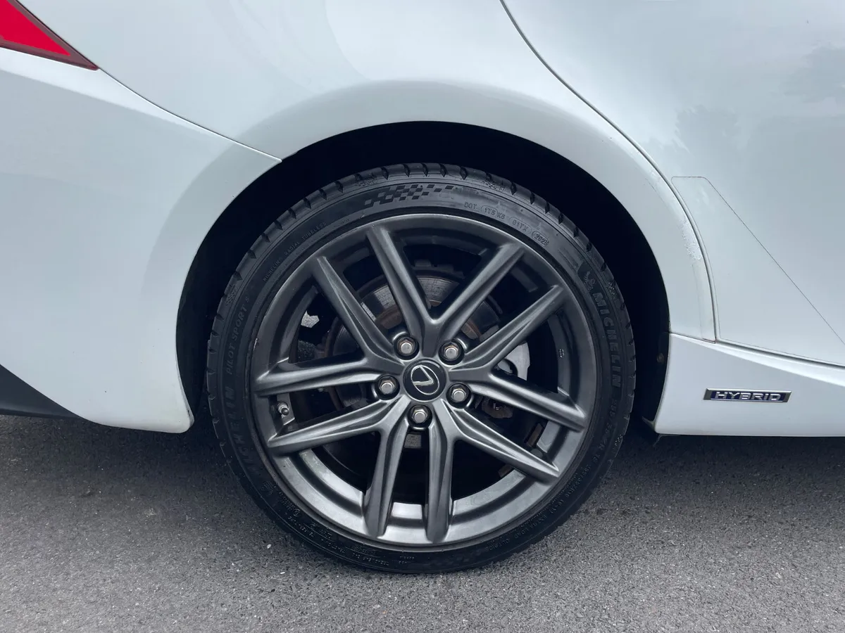 IS300H F SPORT - AUTO - BLUETOOTH STREAMING 190TAX - Image 2