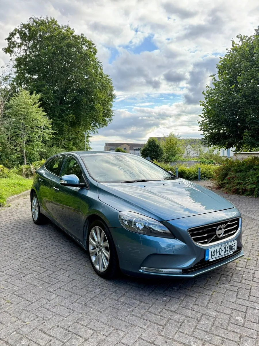 Volvo V40 2014 – 1.6 Diesel – Manual, Fresh NCT!!! - Image 1