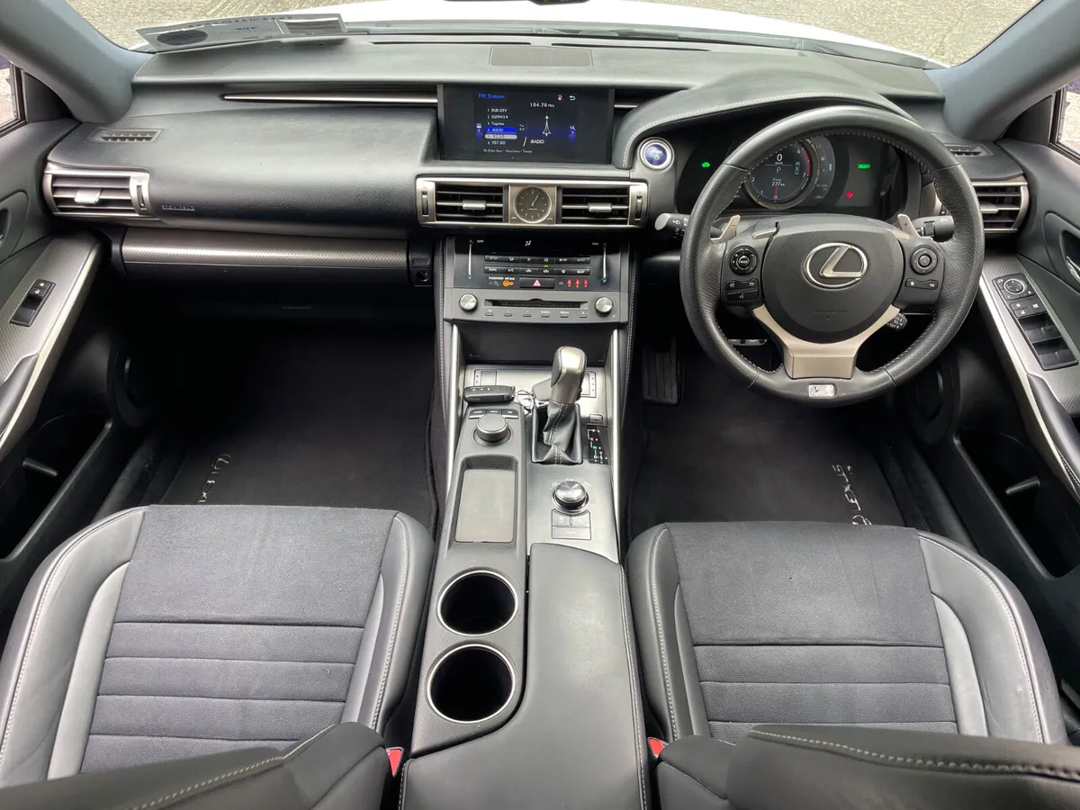 IS300H F SPORT - AUTO - BLUETOOTH STREAMING 190TAX - Image 3
