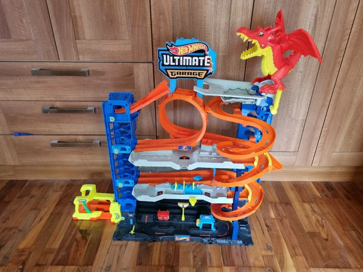 Hot wheels ultimate garage - Image 1