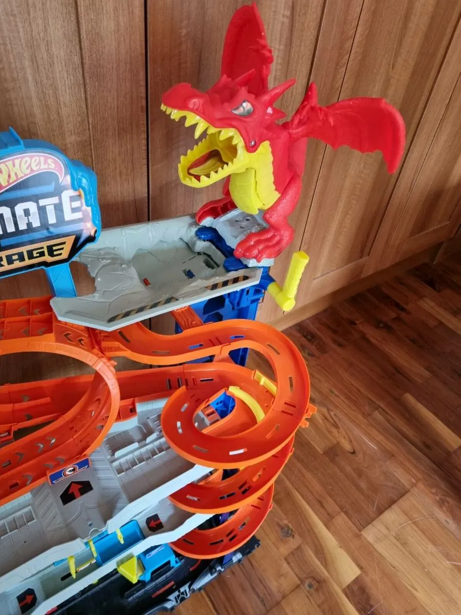 Hot wheels ultimate garage - Image 4
