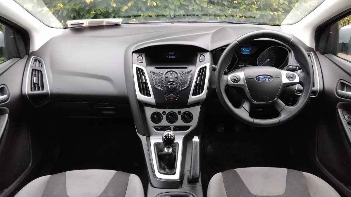 Ford Focus 2013 - Image 2
