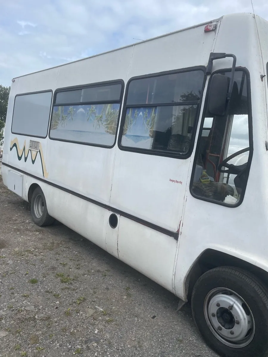 Mercedes Campervan - Image 1