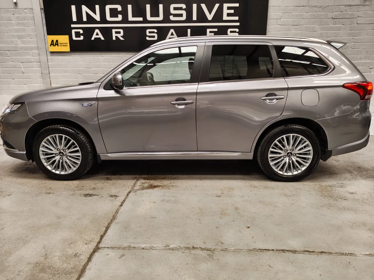 Mitsubishi Outlander 2020 HYBRID PETROL PLUG IN - Image 4