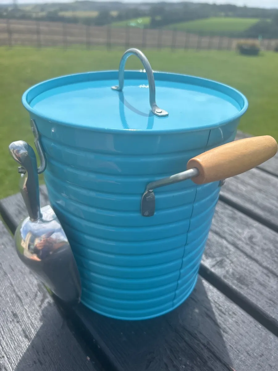 Ice bucket and scoop - Image 1