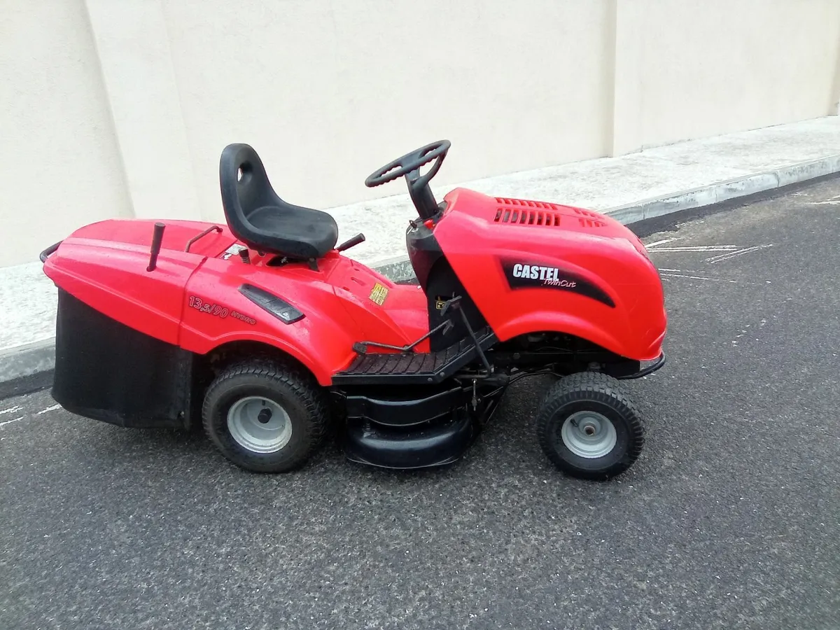 Castlegarden ride on lawnmower - Image 1