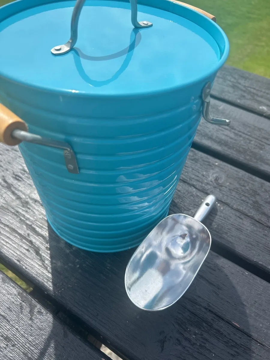 Ice bucket and scoop - Image 2