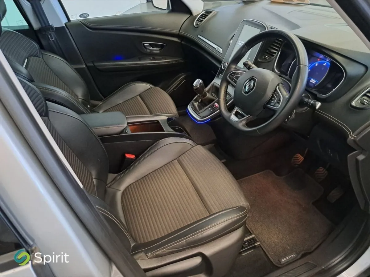 Renault Grand Scenic  high Spec  7 Seater Signatu - Image 4