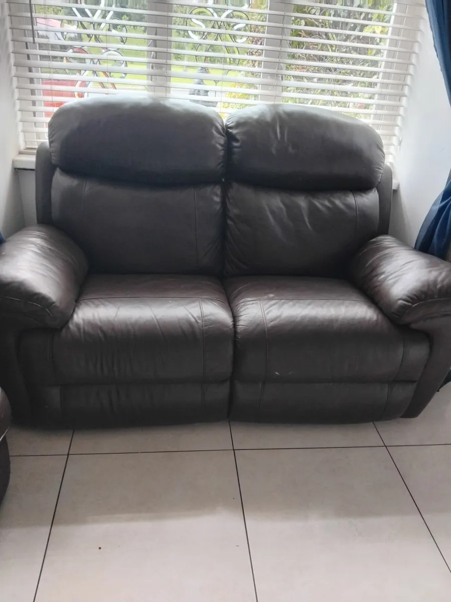 Sofa leather 3 & 2 seater - Image 1