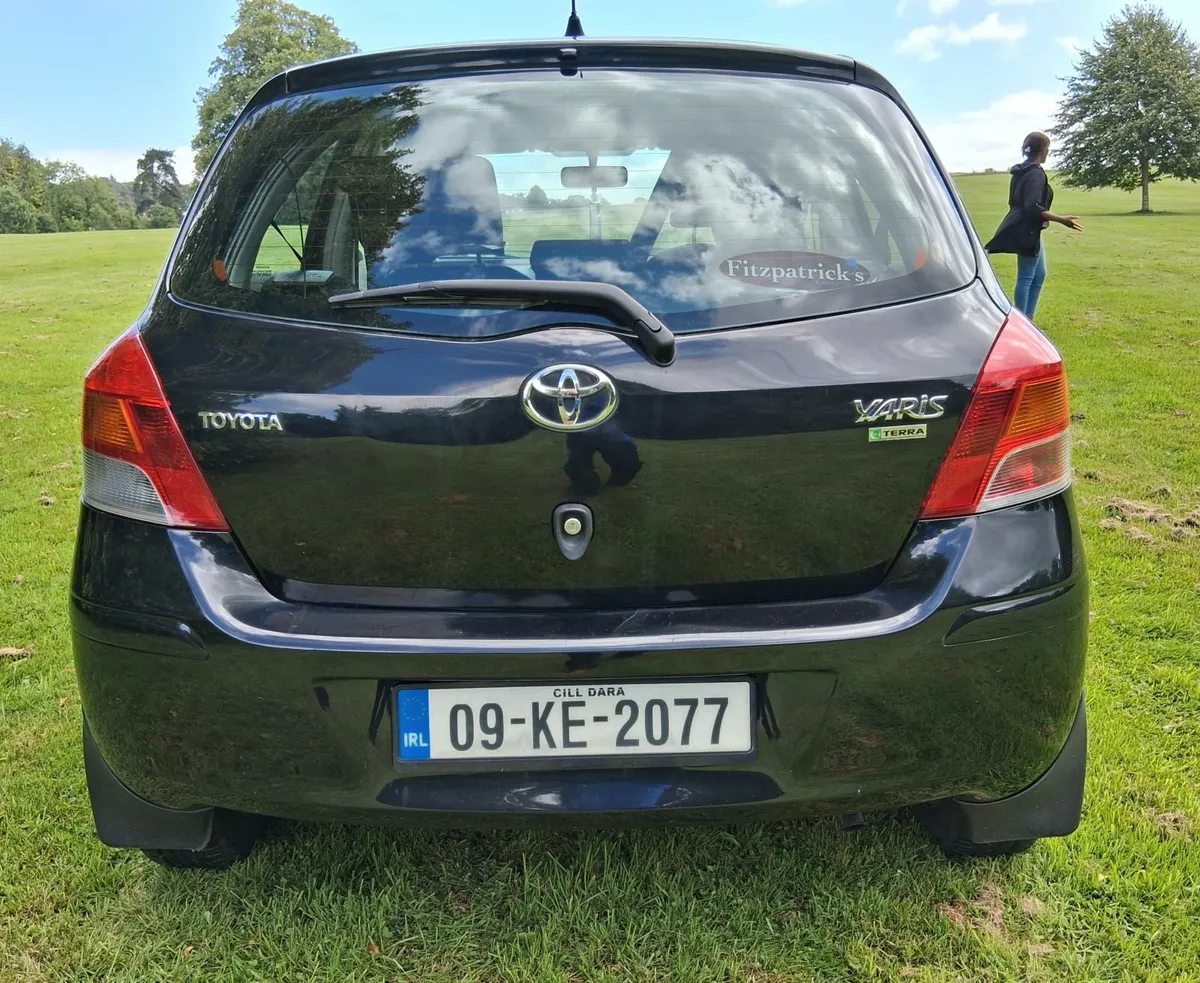 Spotless Yaris. Long NCT. Low miles.Taxed. - Image 4
