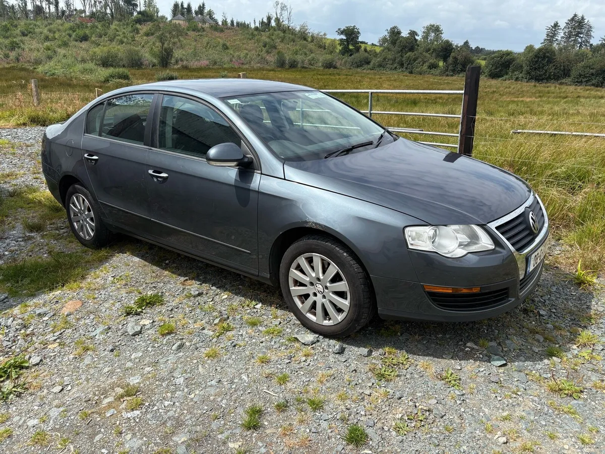 Volkswagen Passat - Image 1