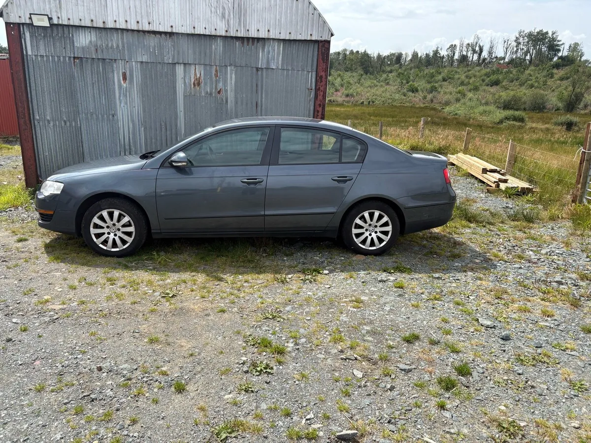 Volkswagen Passat - Image 2