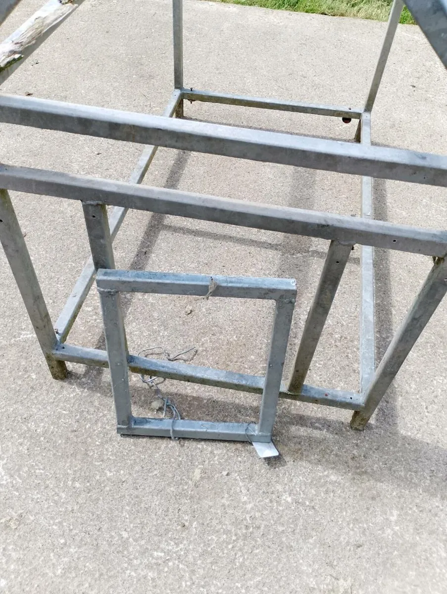 Dog Kennel - Image 2