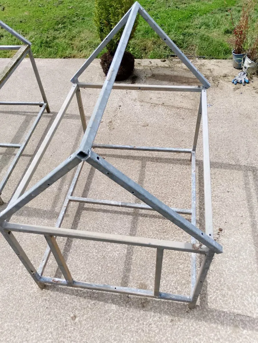 Dog Kennel - Image 4