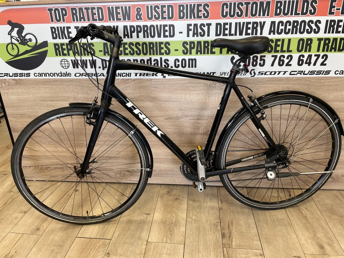 Trek FX 7.3  hybrid bike - Image 2