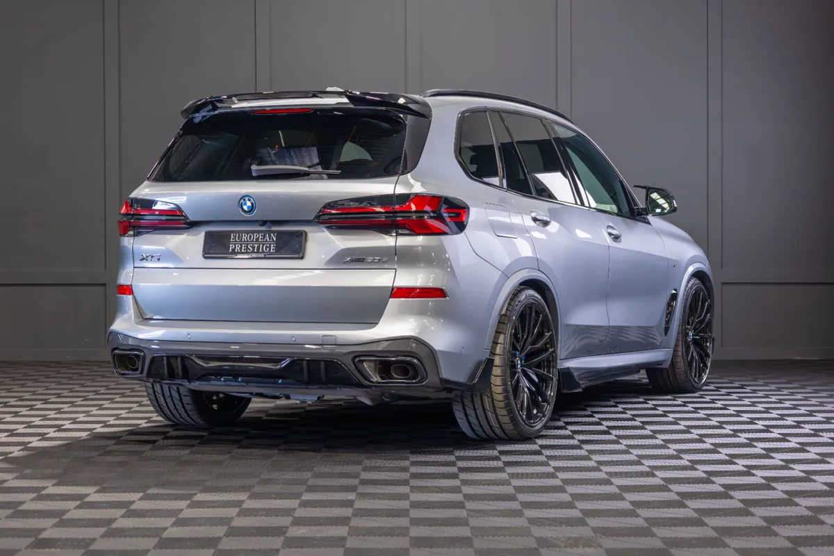2024 BMW X5 X-Drive 50e M-Sport - Image 3