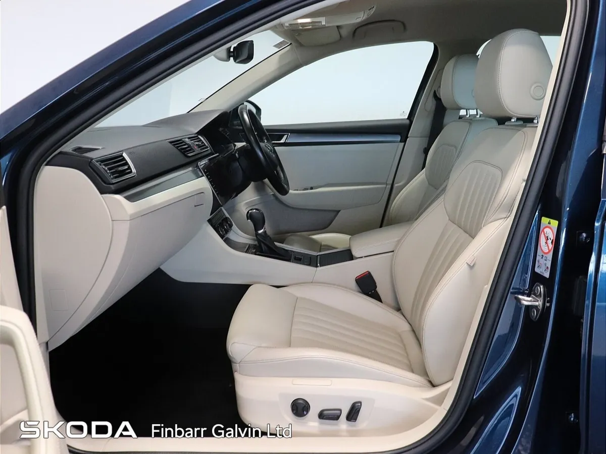 SKODA SUPERB 2.0 TDI STYLE DSG - Image 4