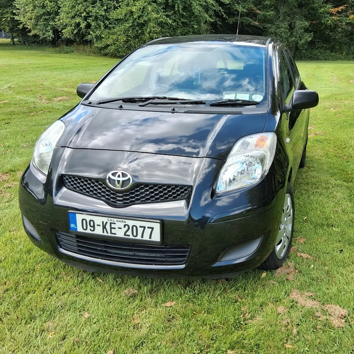 Spotless Yaris. Long NCT. Low miles.Taxed. - Image 2