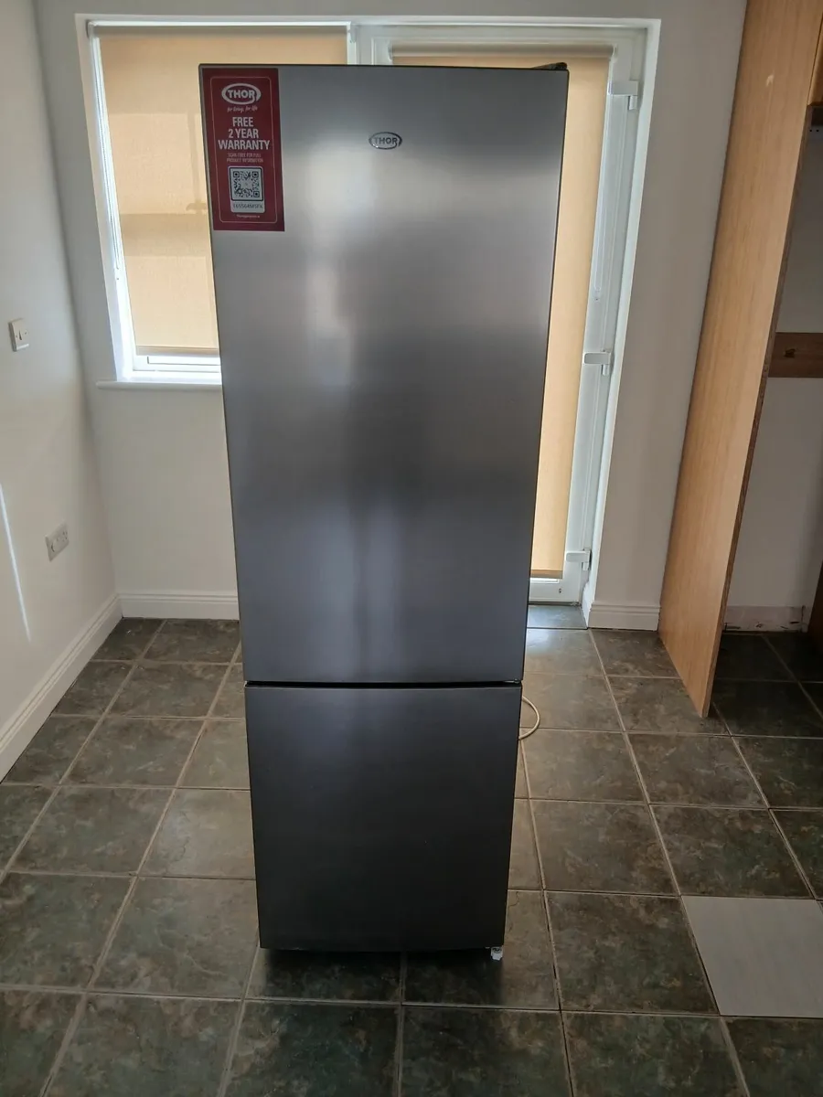 Fridge freezer - Image 1