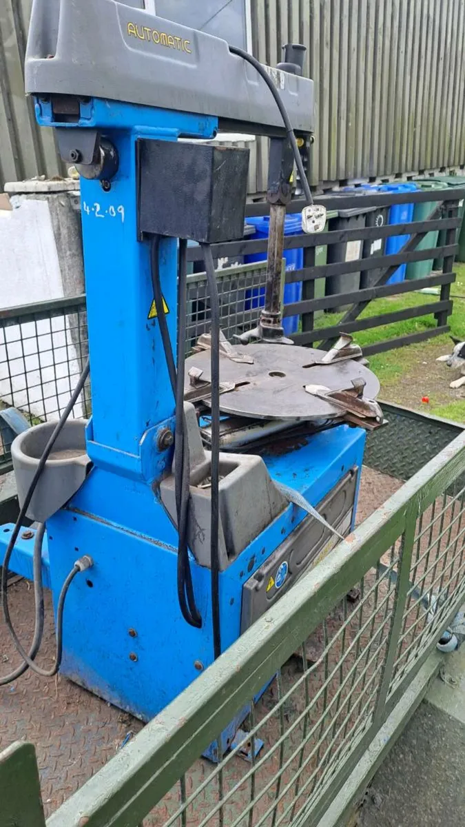 Tire changer and Tire balance for sale.!!! - Image 3