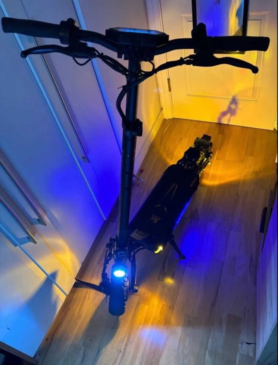 Electric scooter - Image 1