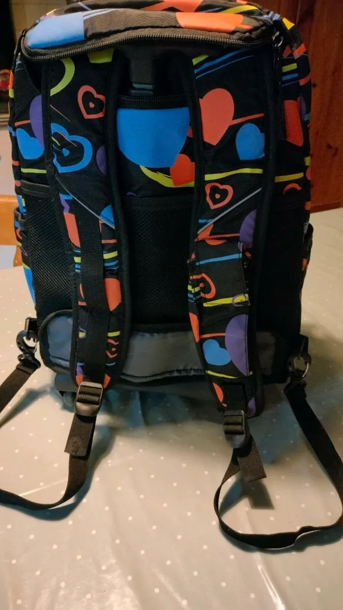Ridge 53 school bag on wheels, great quality bag. - Image 3