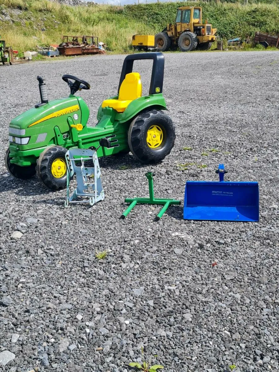 John deere peadal tractor and ect - Image 1