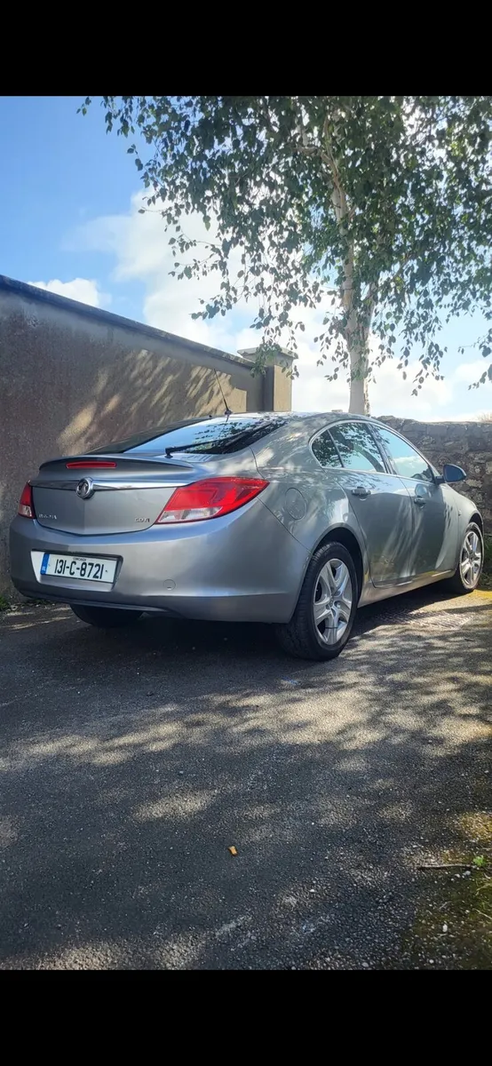 INSIGNIA - Image 1