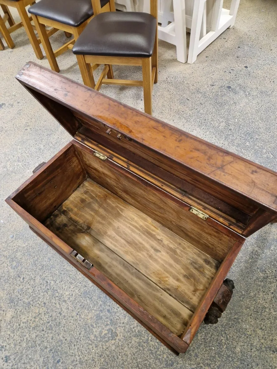 18th century chamfor wood sea trunk - Image 3