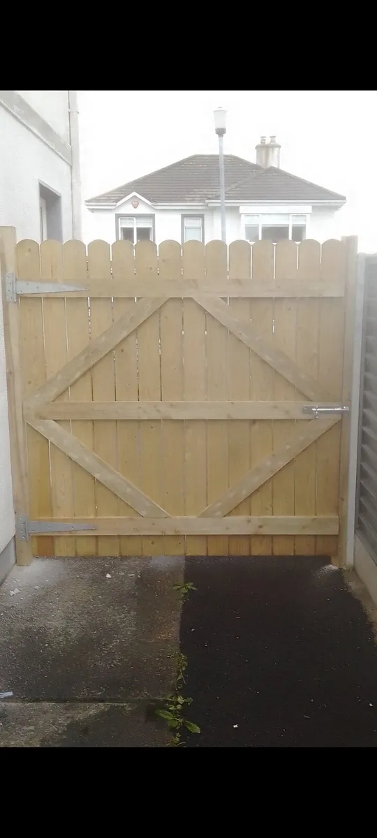 Side Gates & Fencing - Image 4