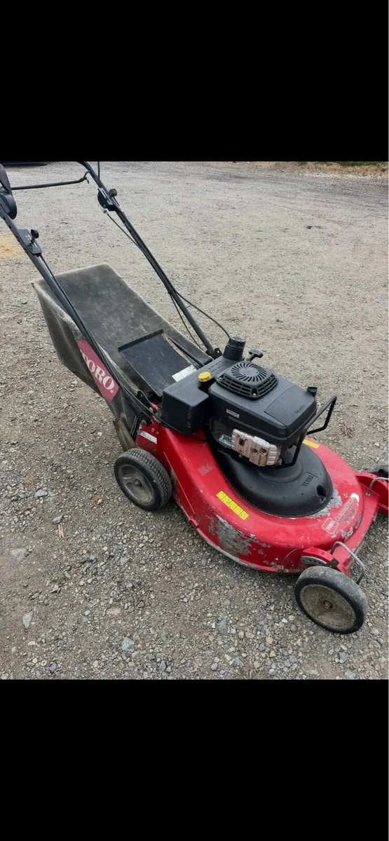 TORO COMMERCIAL MOWER - Image 2