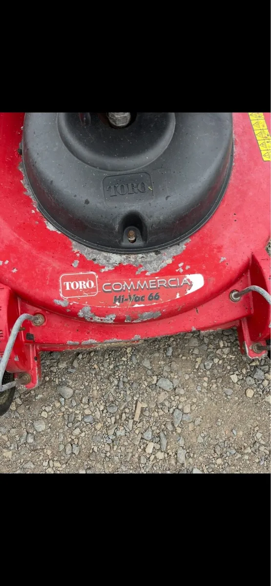 TORO COMMERCIAL MOWER - Image 4