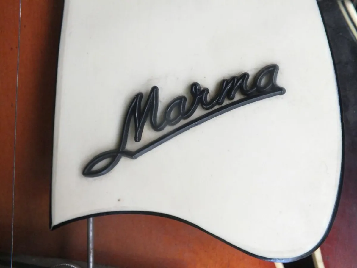 guitar - Image 4