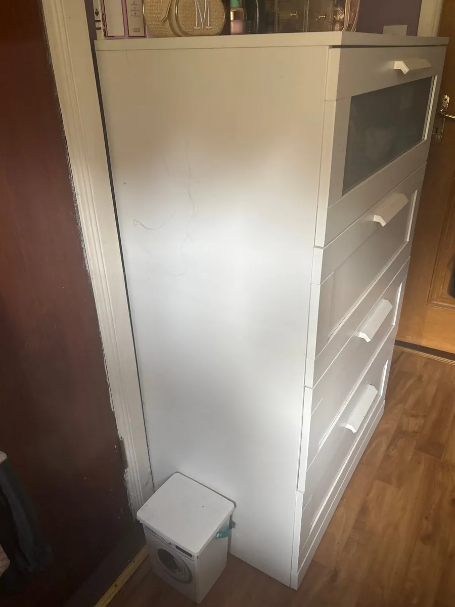 White chest of drawers - Image 2