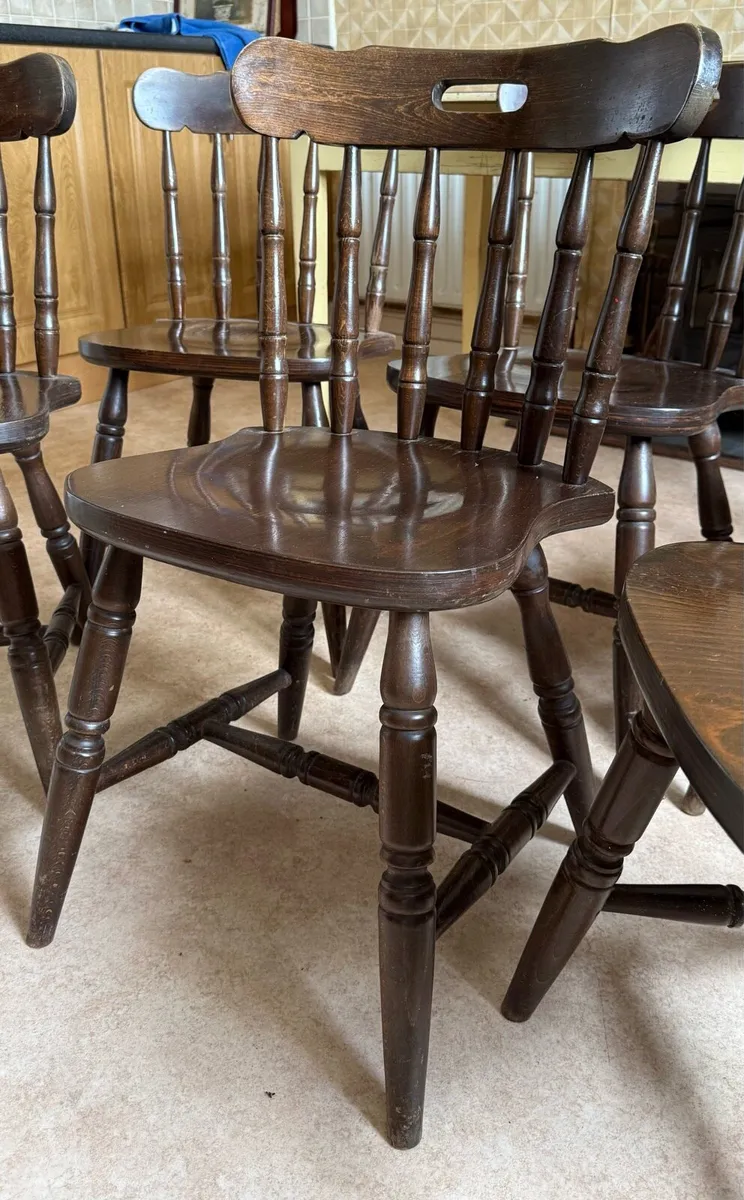 6 Classic Windsor Chairs - Image 3
