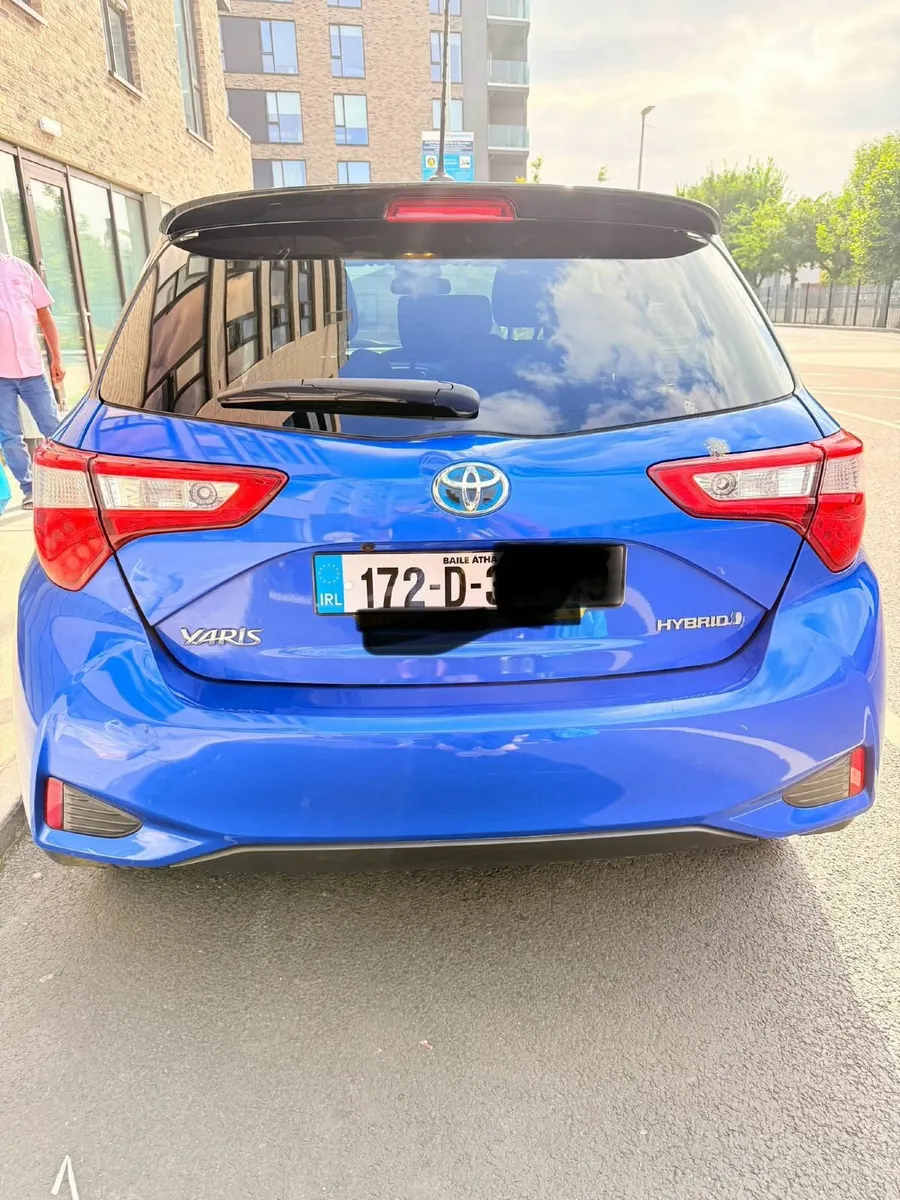 Toyota Yaris 2017 - Image 2