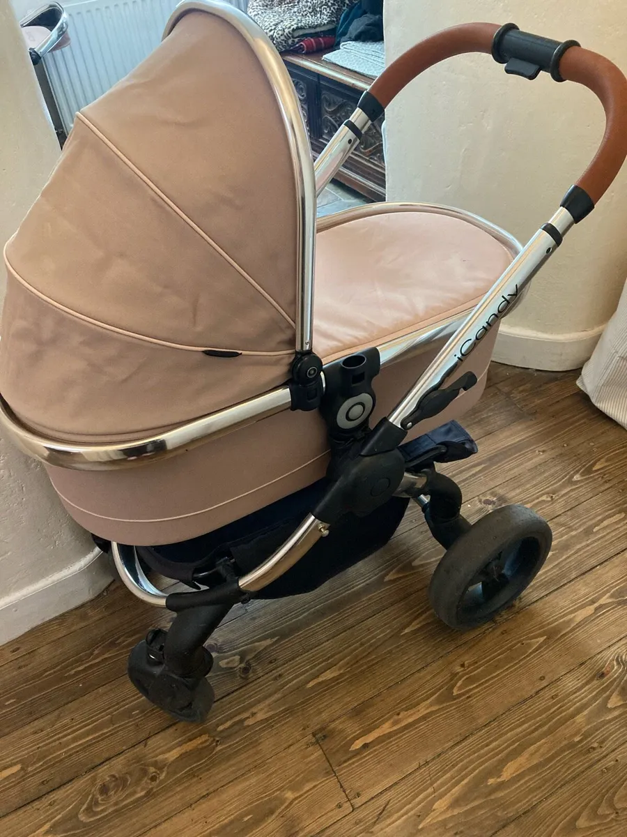 iCandy pram and maxi cosi car seat set - Image 1