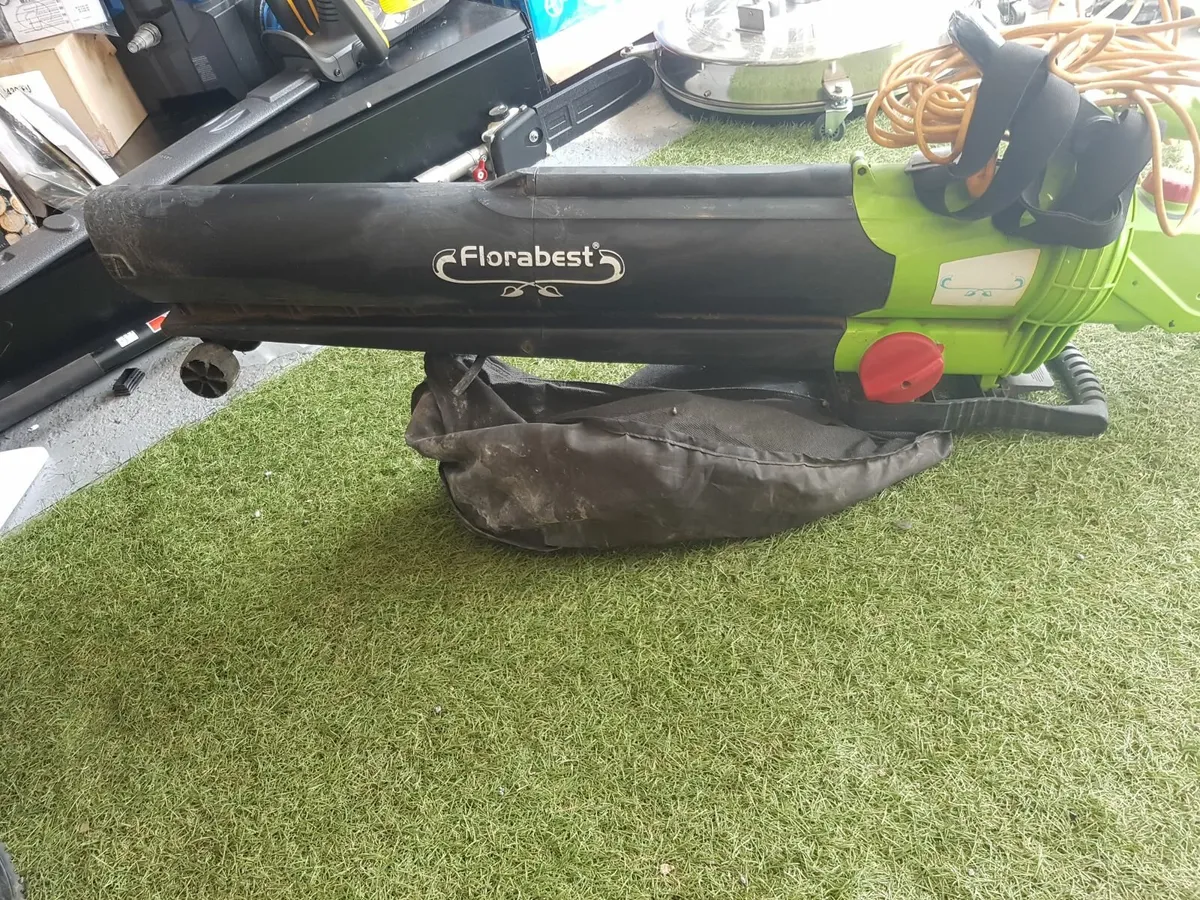 ELECTRIC BLOWER VACUUM - FOR SALE - Image 1