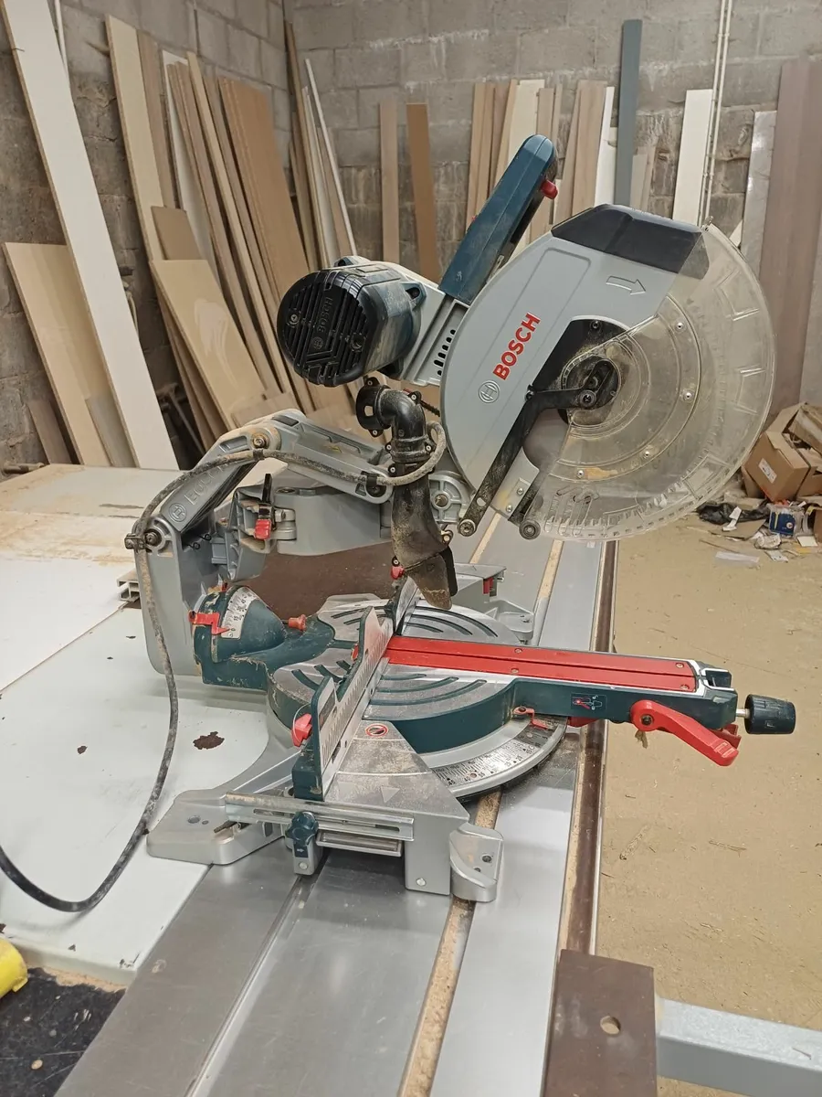Bosch mitre saw - Image 4