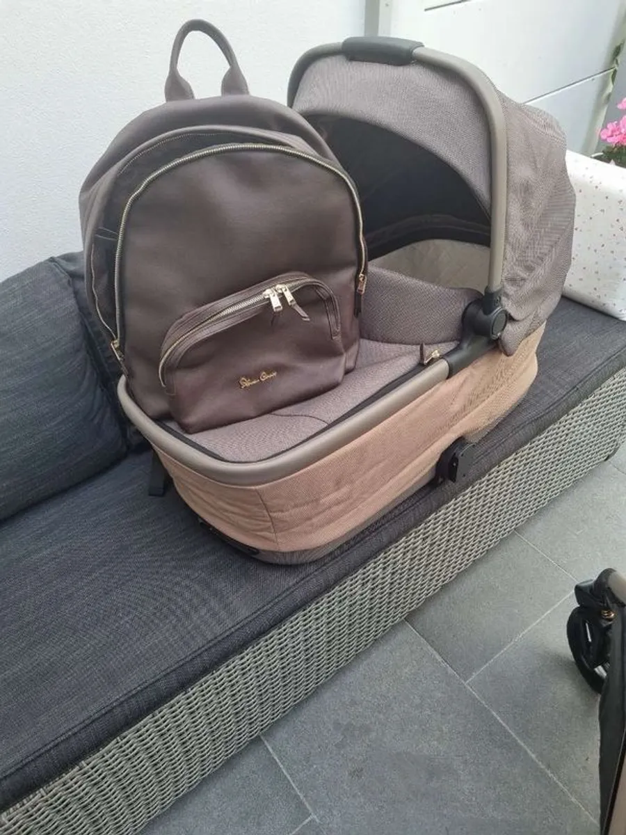 Silver Cross Reef Pram - Image 4