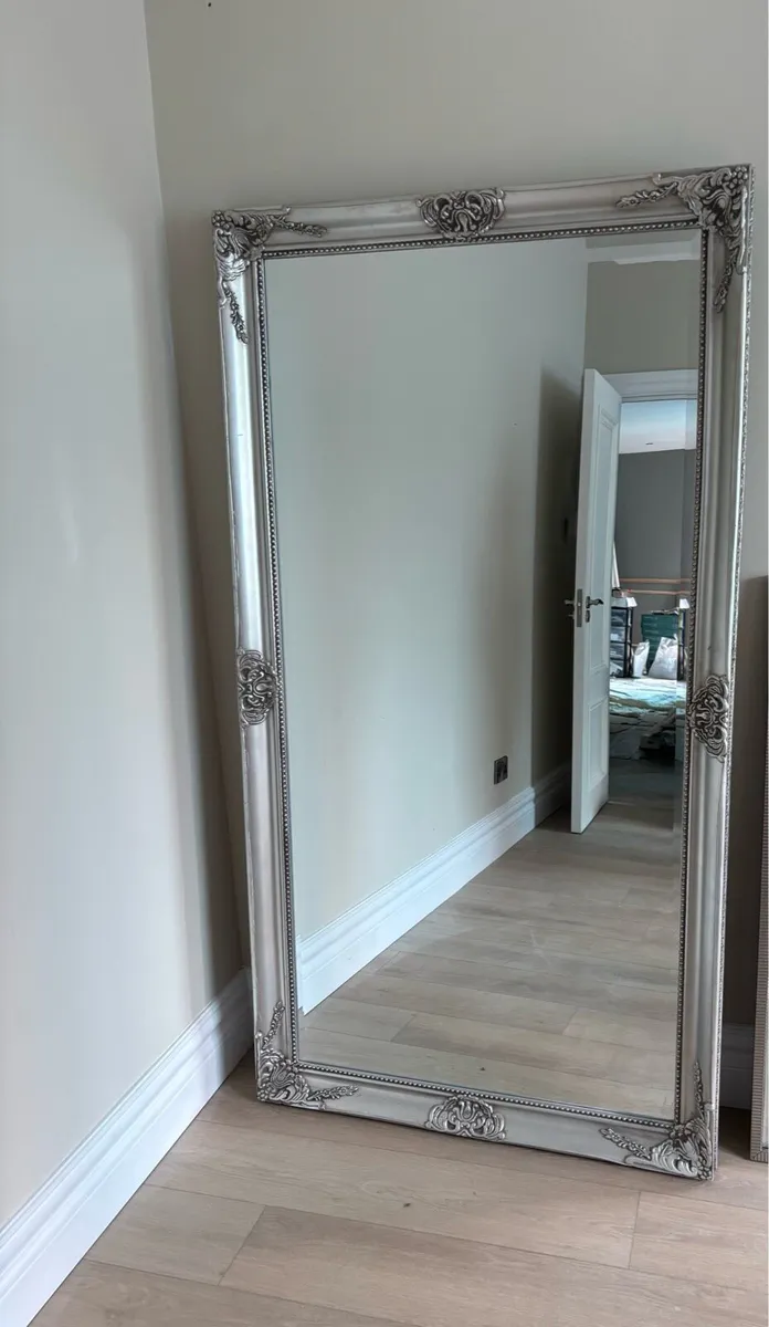 Mirror - Image 1