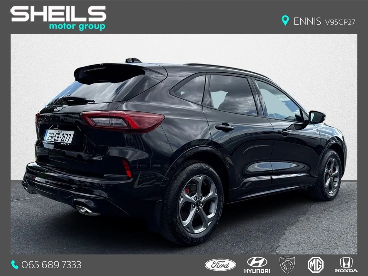 Ford Kuga Automatic 2.5 Petrol Hybrid St-line  de - Image 2