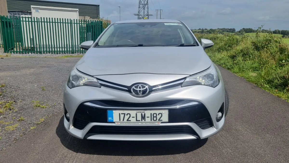 172 Toyota Avensis 2.0d sol - Image 2
