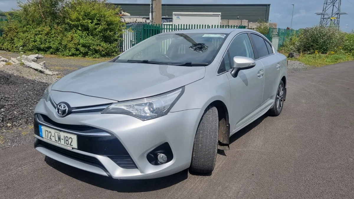 172 Toyota Avensis 2.0d sol - Image 3