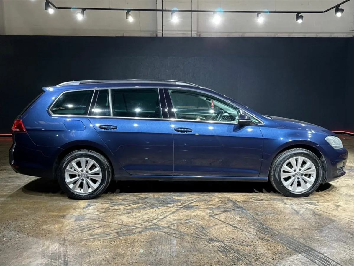 Volkswagen Golf ESTATE - 1.2 AUTOMATIC - Image 3