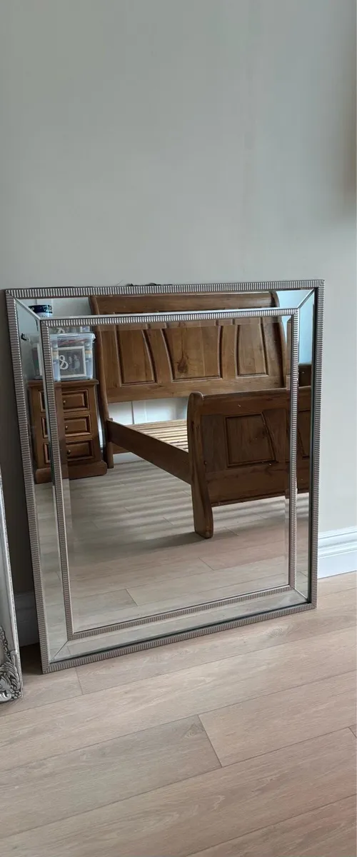 Mirror - Image 1
